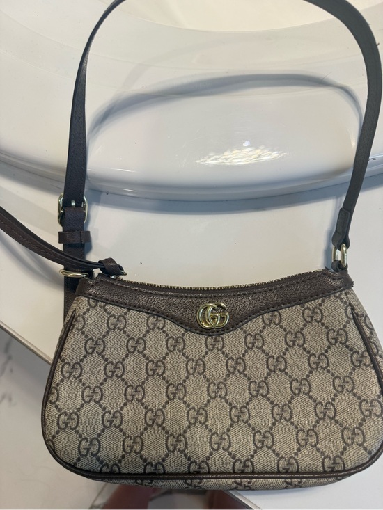 Gucci Handbags - 1.1 Gucci Beige and Brown GG Supreme Shoulder Bag with Gold Hardware